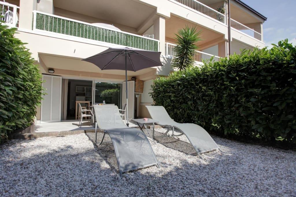 Beautiful Studio Close To Beach Private Parking Вилньов Любе Екстериор снимка